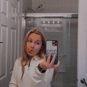 Meet your Posher, Hannah